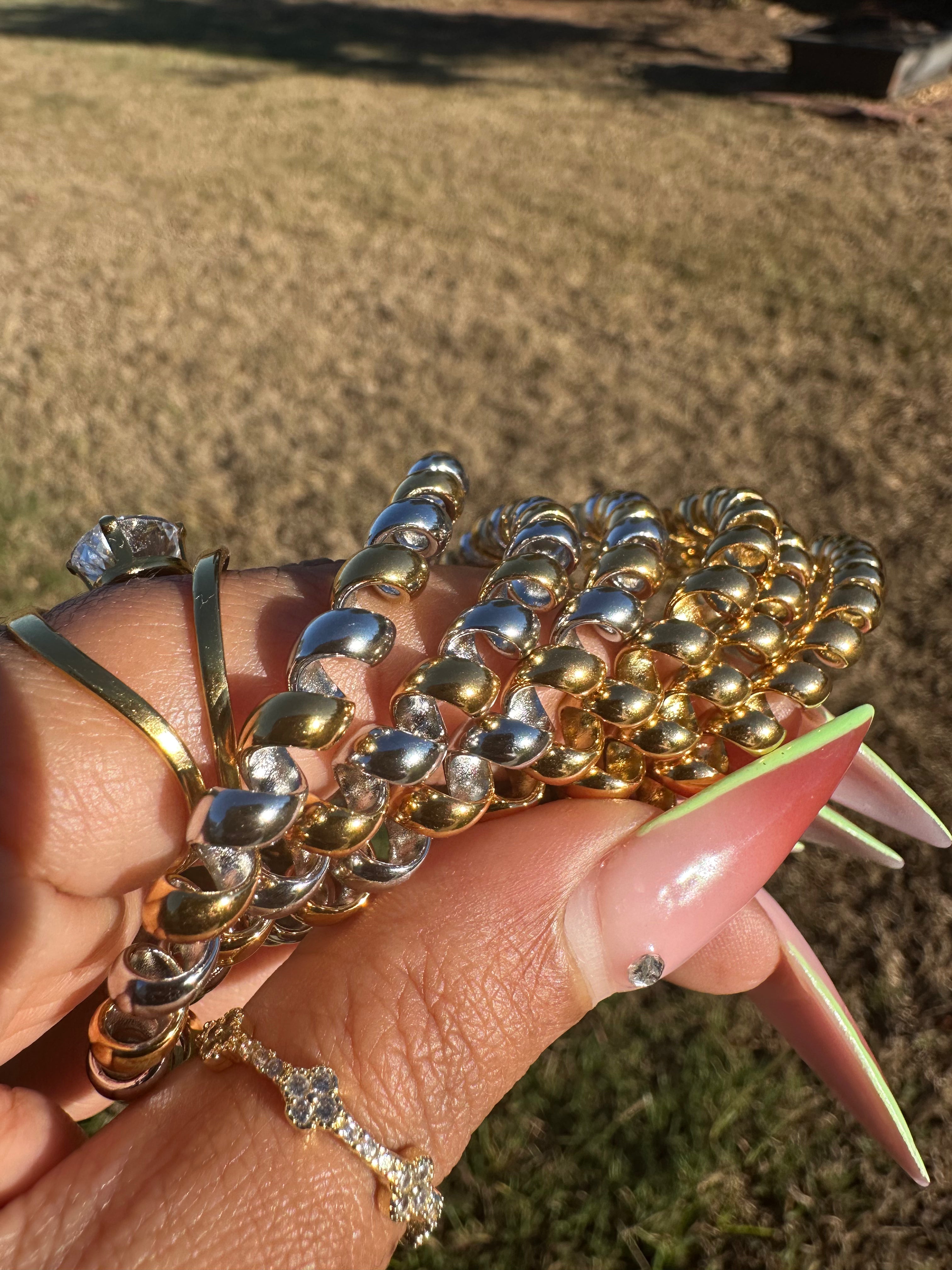 “Plot Twist” Bracelet
