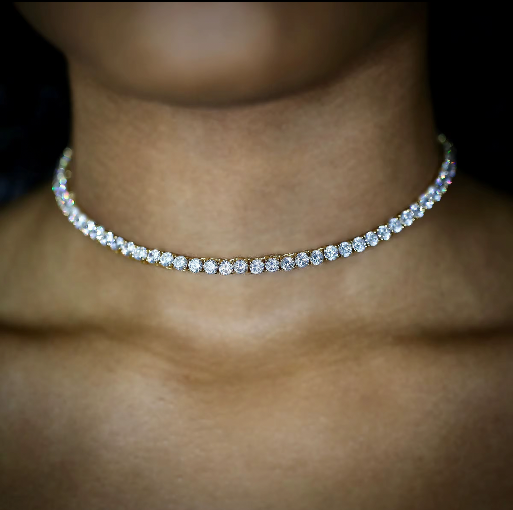 “She’s Everything” Choker Necklace