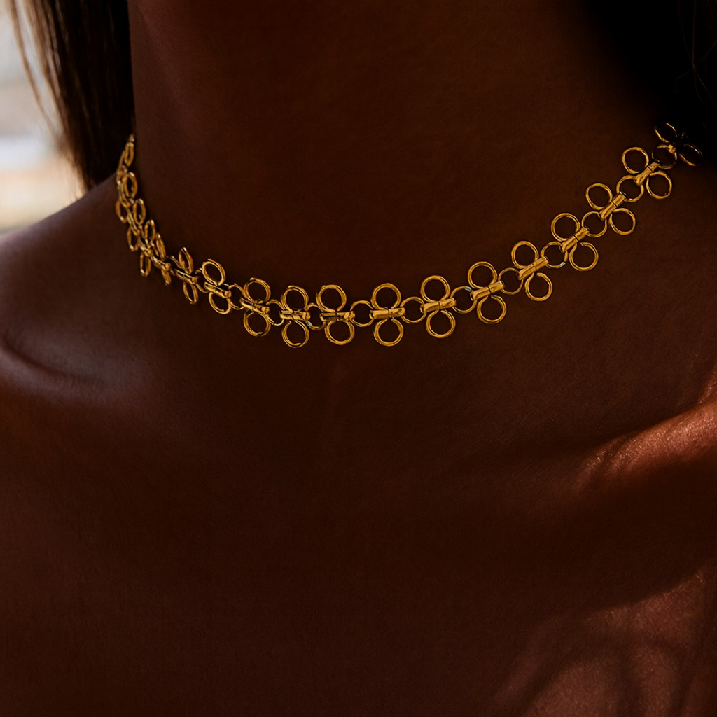 "Circle Me In" Choker Necklace