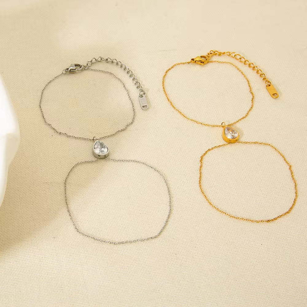 “Centerpiece” Hand Chain