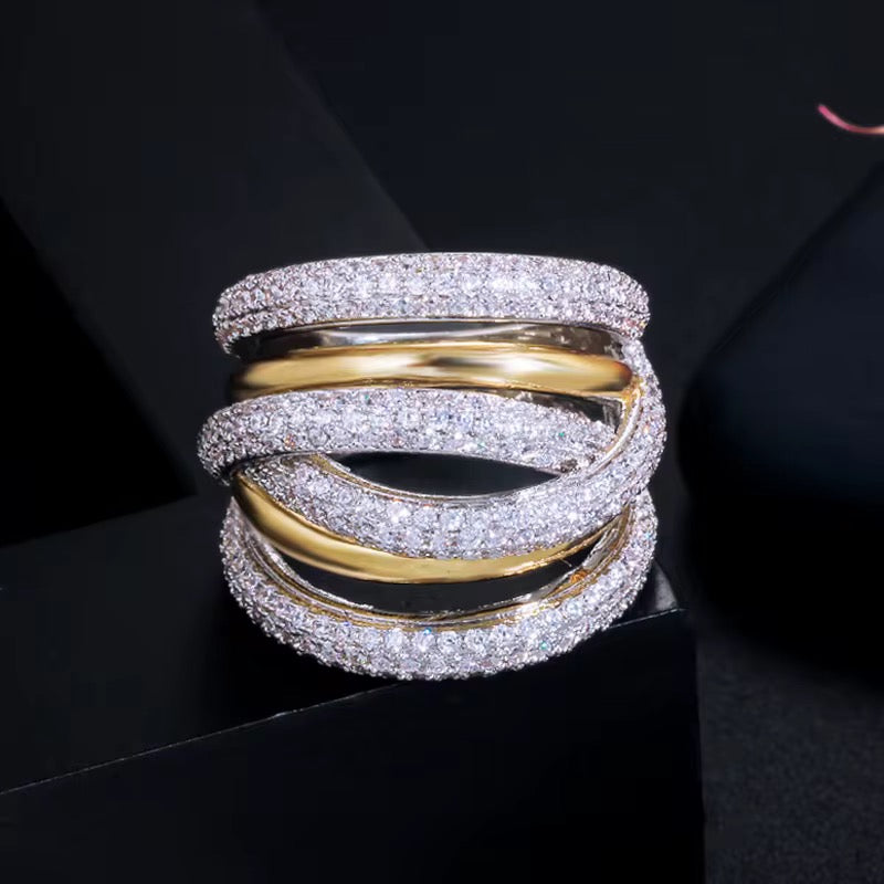 “Stand Out” Ring
