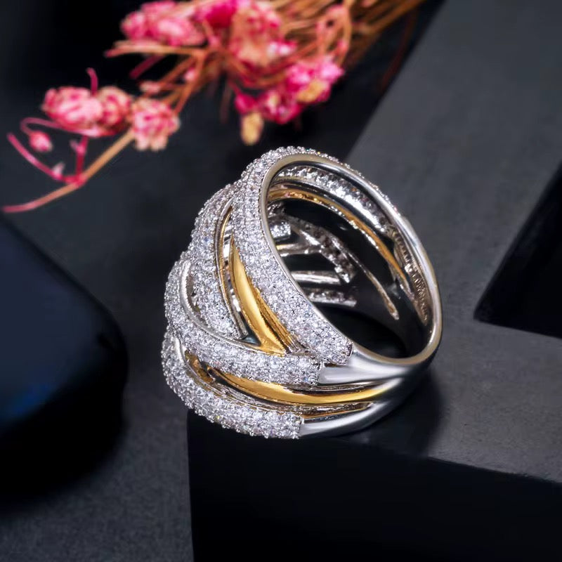 “Stand Out” Ring